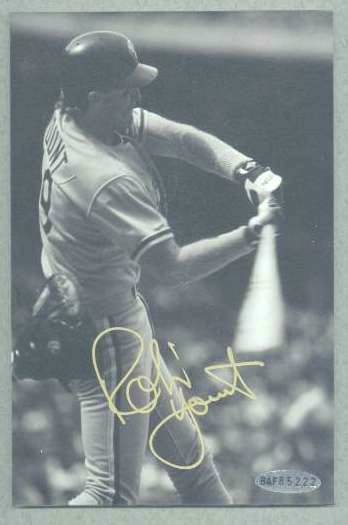  Robin Yount - UDA Autographed 3,000 Hit Club photo (Brewers) Baseball cards value