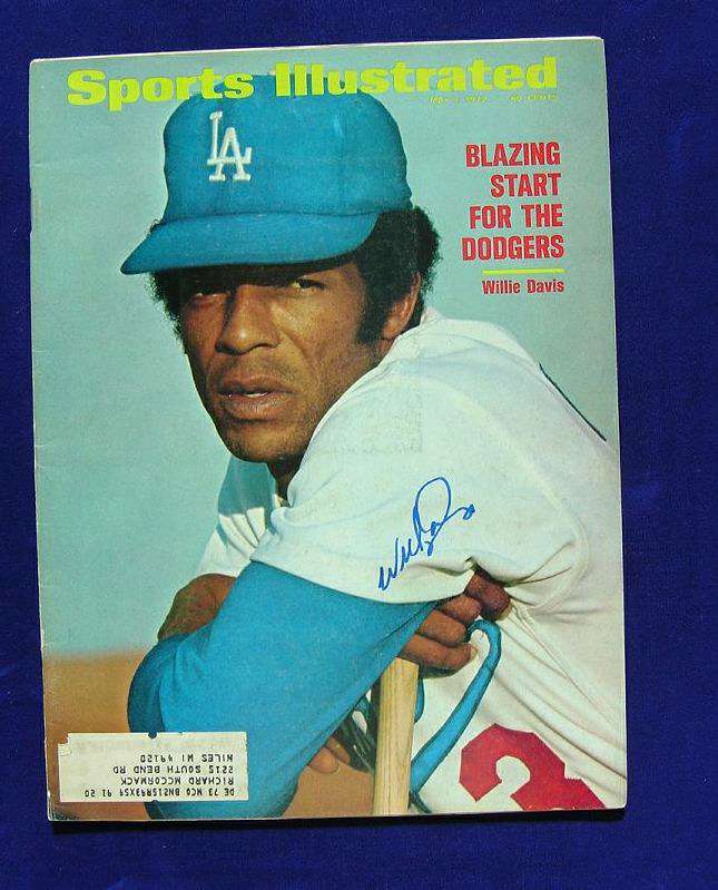  Willie Davis - AUTOGRAPHED 1972 SPORTS ILLUSTRATED (Dodgers,deceased) Baseball cards value