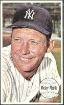 1964 Topps Giants #25 Mickey Mantle (Yankees Hall-of-Famer) Baseball cards value