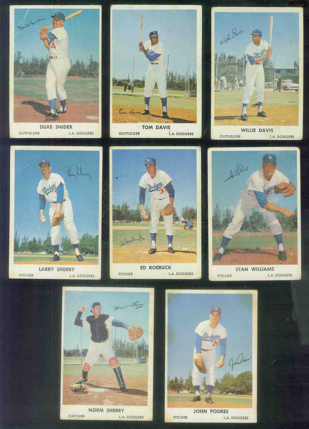 1961 Bell Brand Dodgers #12 Tommy Davis Baseball cards value