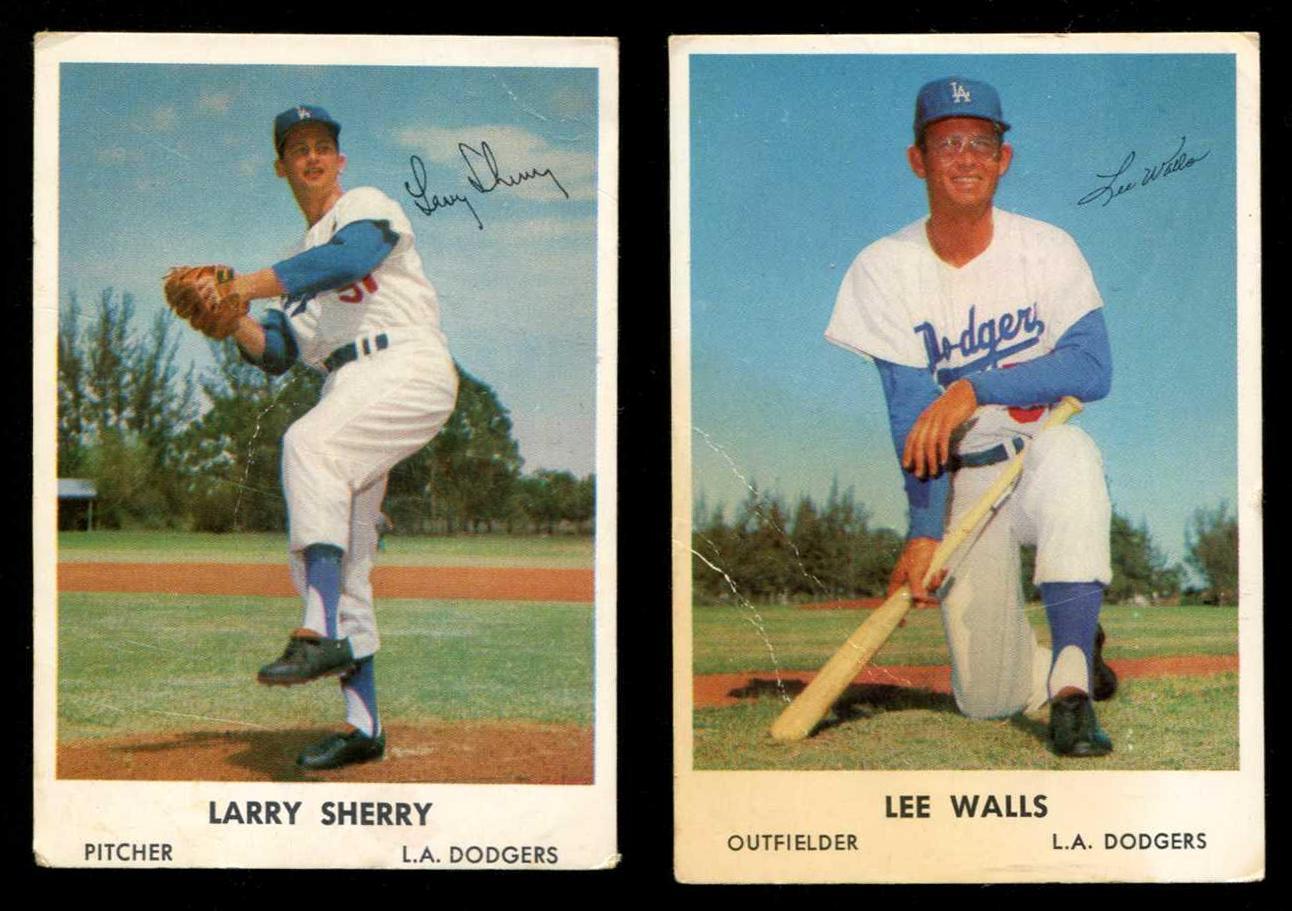 1962 Bell Brand Dodgers #51 Larry Sherry Baseball cards value