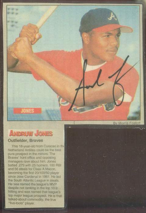  Andruw Jones - Autographed 1995/96 Magazine Photo [#e] (4-1/2x6-1/2) Baseball cards value