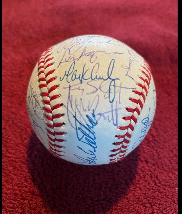 1991 Royals - Team Signed/AUTOGRAPHED baseball [#11o] 31 Signatures !!! Baseball cards value