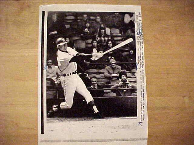 WIREPHOTO: Al Kaline - [01/08/80] 'Figure In The Hall Of Fame' (Tigers) Baseball cards value