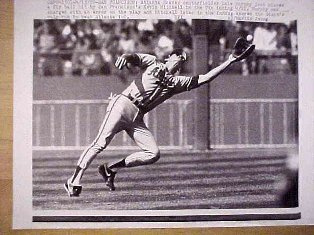 WIREPHOTO: Don Mattingly - [02/25/87] 'Mattingly Suits Up' (Yankees) Baseball cards value