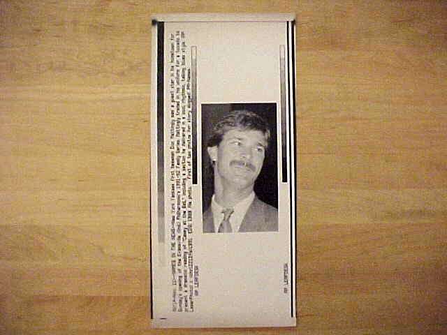 WIREPHOTO: Don Mattingly - {11/11/91} 'Names In The News' (Yankees) Baseball cards value