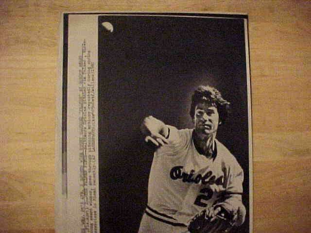 WIREPHOTO: Jim Palmer - [04/02/80] 'The Form Appears' (Orioles) Baseball cards value