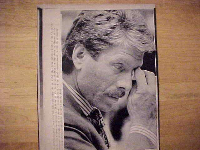 WIREPHOTO: Mike Schmidt - [05/31/89] 'Time For Tears' (Phillies) Baseball cards value