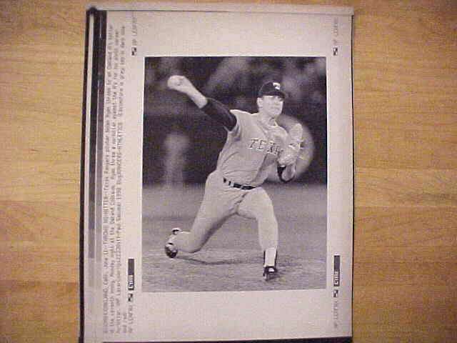 WIREPHOTO: Nolan Ryan - [06/11/90] 'Throws No Hitter' Vertical (Rangers) Baseball cards value