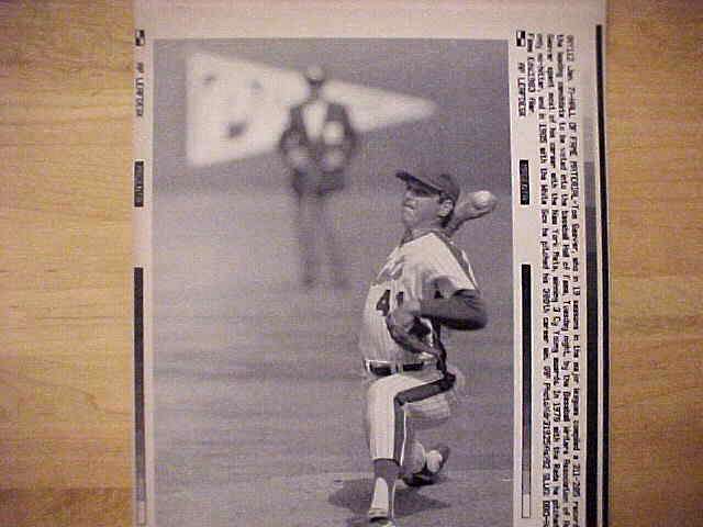WIREPHOTO: Tom Seaver - {01/07/92} 'Hall Of Fame Material' (Mets) Baseball cards value