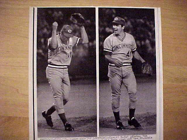 WIREPHOTO: Tom Seaver - {07/21/79} 'Shoots The Birds' (Reds) Baseball cards value