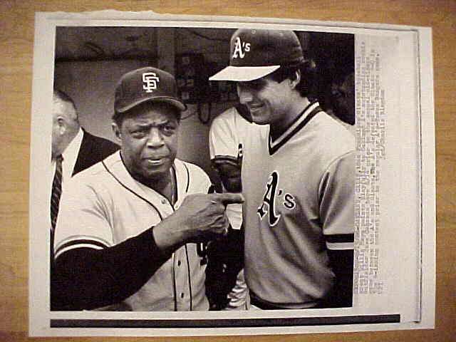 WIREPHOTO: Willie Mays - [06/15/86] 'Listen Here' (Giants) Baseball cards value