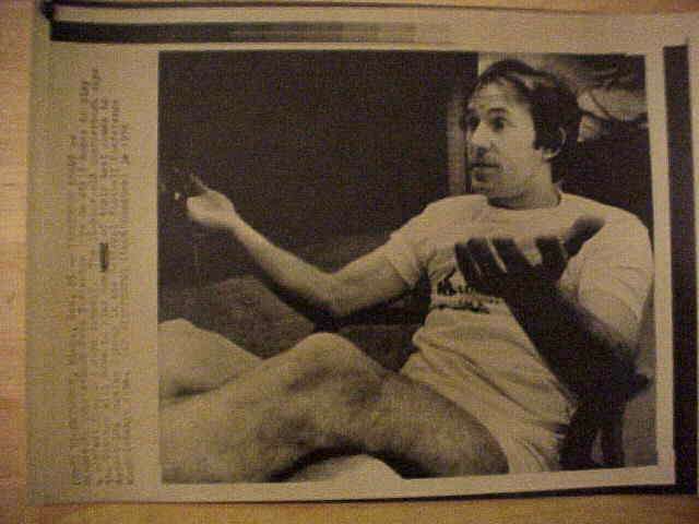 WIREPHOTO: Fran Tarkenton - {12/25/76} 'Tarkenton Ready' (Vikings) Baseball cards
