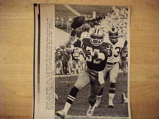 WIREPHOTO: Tony Dorsett - {01/07/79} 'TD For The Cowboys' (Cowboys) Football cards value