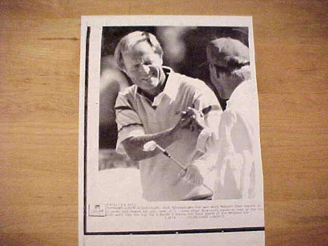WIREPHOTO [GOLF]: Jack Nicklaus - [04/08/90] 'Sand Magician' Baseball cards value