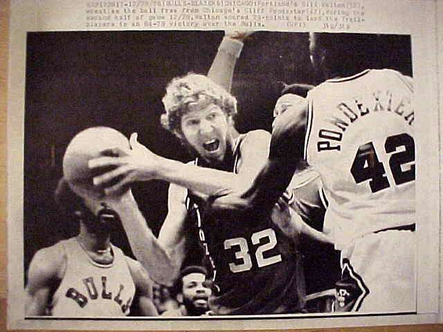 WIREPHOTO: Bill Walton - {12/28/76} 'I'll Take That' (Trail Blazers) Baseball cards