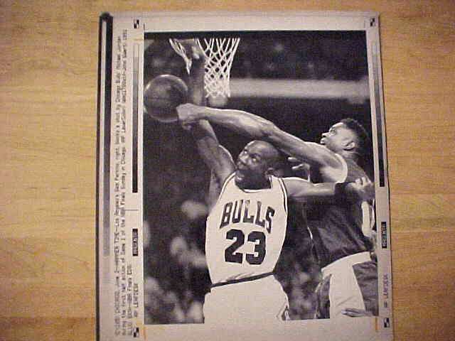 WIREPHOTO: Michael Jordan - [06/02/91] 'Hammer Time' (Bulls) Baseball cards value