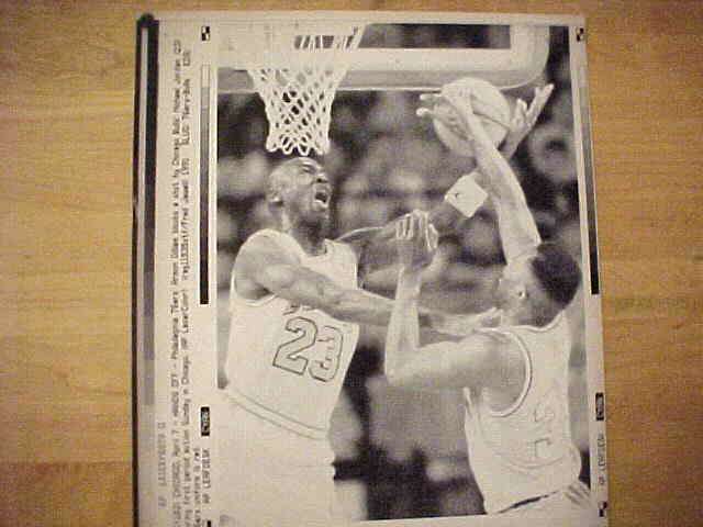 WIREPHOTO: Michael Jordan - {04/07/91} 'Hands Off' (Bulls) Basketball cards value