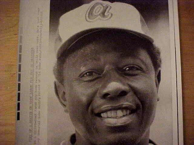 WIREPHOTO: Hank Aaron - [09/11/73] 'Eyeing A Record' (Braves) Baseball cards value