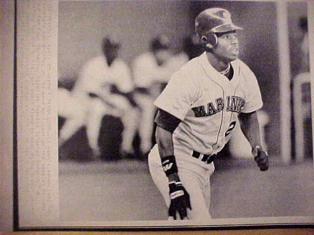 WIREPHOTO: Ken Griffey Jr - [04/27/89] 'Hasn't Taken Long' (Mariners) Baseball cards value