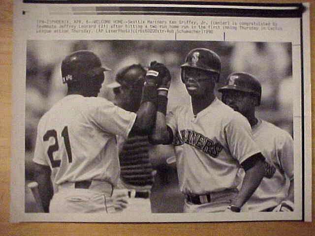 WIREPHOTO: Ken Griffey Jr - {04/06/90} 'Welcome Home' (Mariners) Baseball cards value