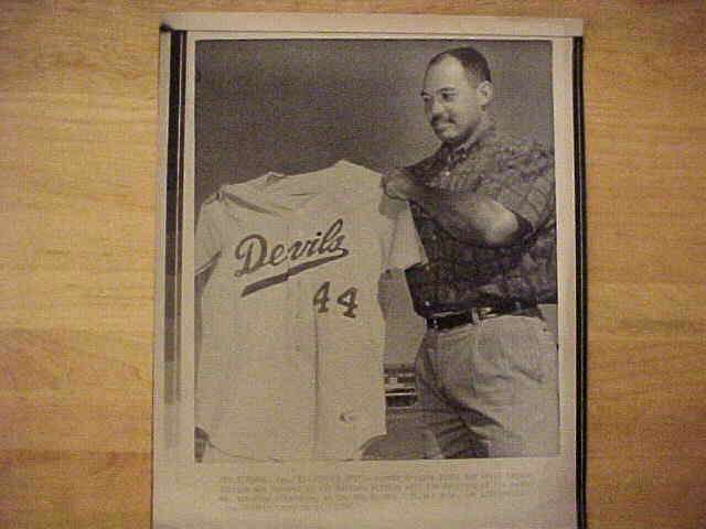 WIREPHOTO: Reggie Jackson - [01/13/90] 'Former Devil' (Yankees) Baseball cards value