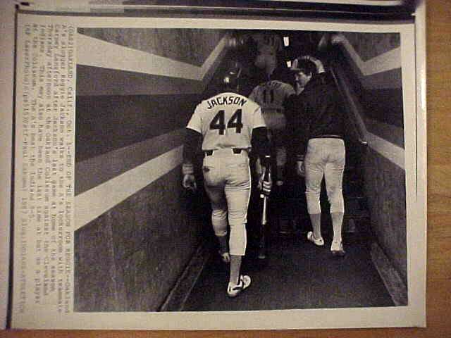 WIREPHOTO: Reggie Jackson - [10/01/87] 'End Of The Season For Reggie' (A's) Baseball cards value