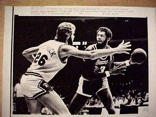 WIREPHOTO: Kareem Abdul-Jabbar - [10/21/80] 'Waiting' (Lakers) Basketball cards value