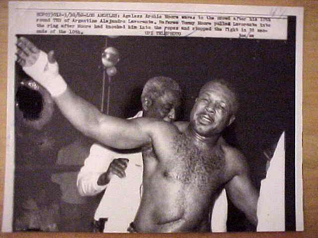 WIREPHOTO [BOXING]: Archie Moore - [03/30/62] 'Ageless' Baseball cards value