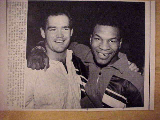 WIREPHOTO {Boxing}: Mike Tyson - {09/04/86} 'Friendly Meeting' Boxing cards value