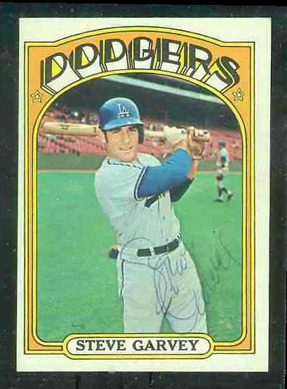 AUTOGRAPHED: 1972 Topps #686 Steve Garvey SCARCE HIGH # (Dodgers) Baseball cards value