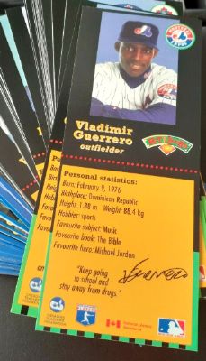 1997 Montreal EXPOS - HIT THE BOOKS -Lot of (17) w/VLADIMIR GUERRERO ROOKIE Baseball cards value