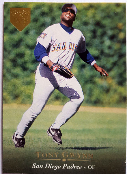 Tony Gwynn - 1995 Upper Deck GOLD ELECTRIC DIAMOND #135 (Padres) Baseball cards value