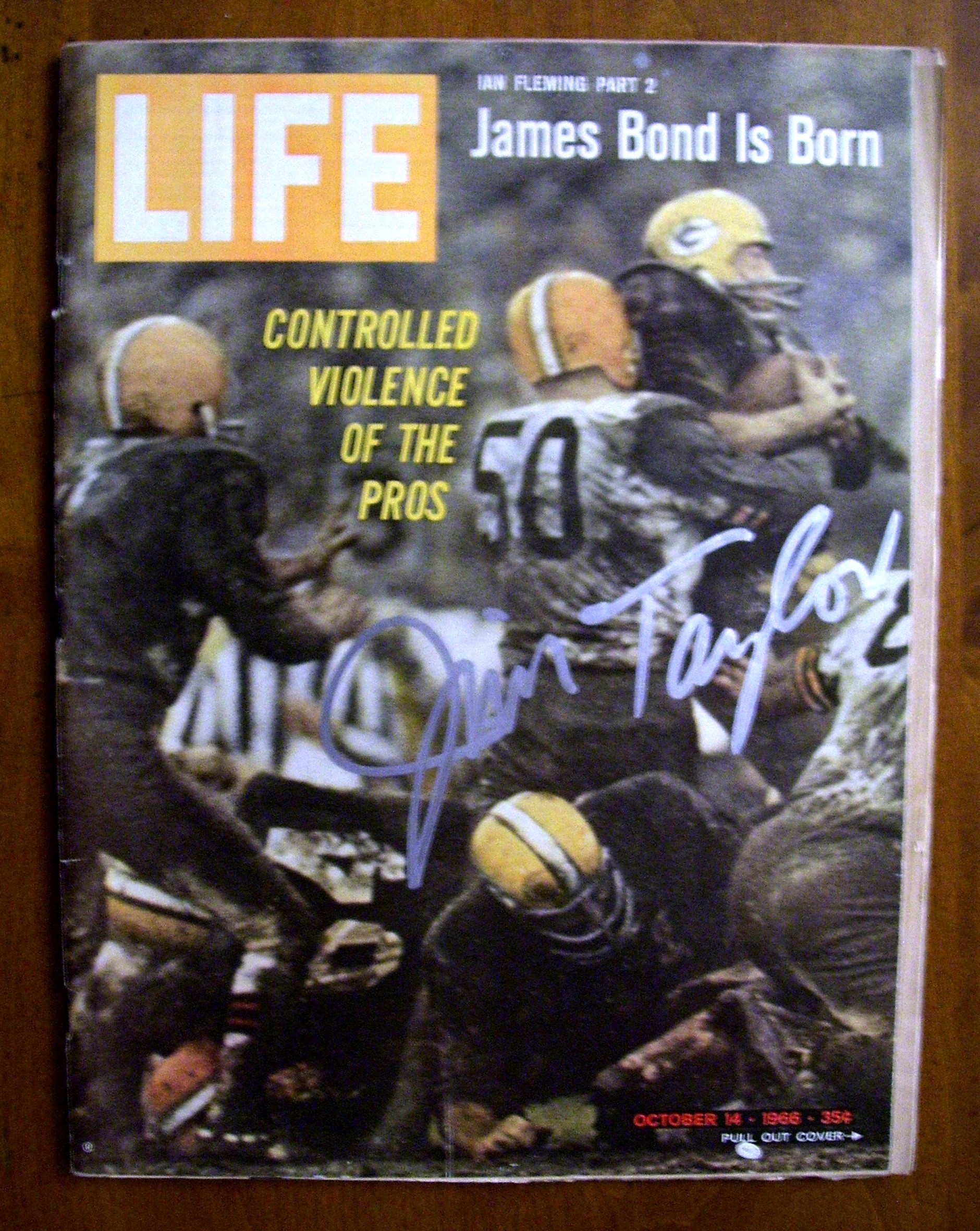  Jim Taylor - AUTOGRAPHED LIFE Magazine (Oct.14,1966) (Hall-of-Fame,Packers Baseball cards value