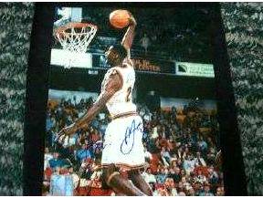  Antonio McDyess - Autographed 8x10 (Scoreboard) Baseball cards value