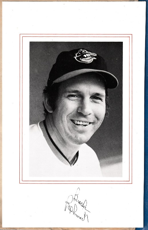 Brooks Robinson - Autographed B&W Photo (8x5) (Orioles) Baseball cards value