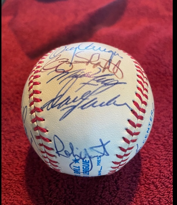  1992 Brewers - Team Signed/AUTOGRAPHED baseball [#11e] w/28 Signatures Baseball cards value