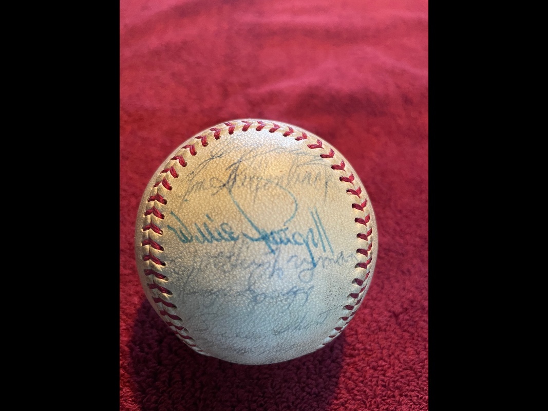  1967 Pirates - Team Signed/AUTOGRAPHED baseball [#11m] w/28 Signatures ! Baseball cards value