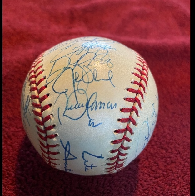 1994 Blue Jays - Team Signed/AUTOGRAPHED baseball [#11q] 30 Signatures !! Baseball cards value