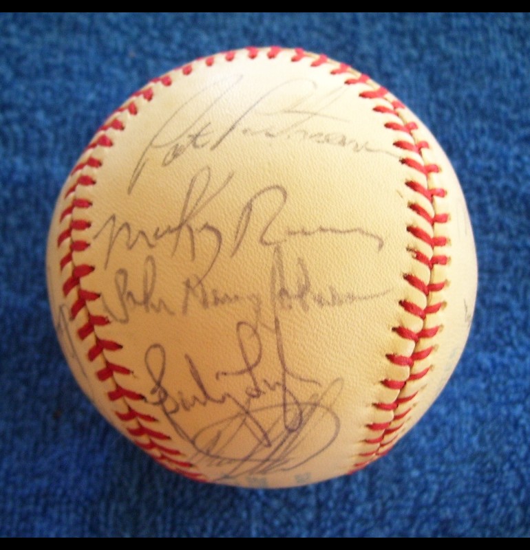   1980 Rangers - Team Signed/AUTOGRAPHED baseball [#ed5-02] w/22 Signatures Baseball cards value