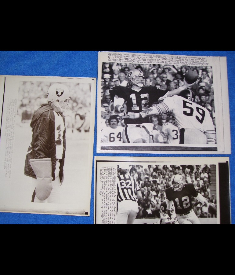 WIREPHOTO: Ken Stabler - LOT of (4) - 1975 thru 1977 (Raiders) Football cards value