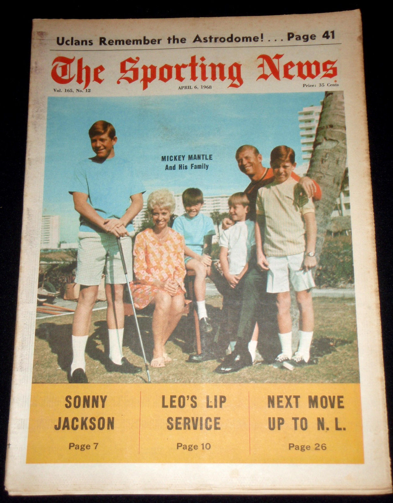  SPORTING NEWS - 1968 04/06 issue - MICKEY MANTLE and his Family Baseball cards value