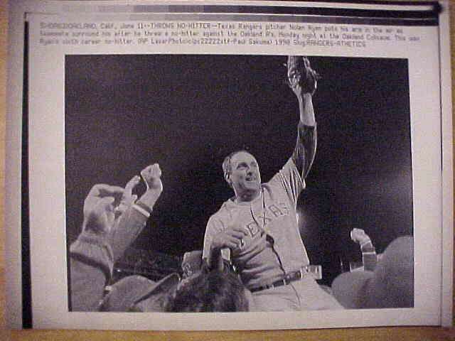 WIREPHOTO: Nolan Ryan - [06/11/90] 'Throws No-Hitter' Horiz. (Rangers) Baseball cards value