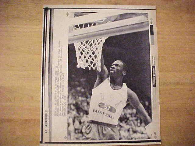 WIREPHOTO: Michael Jordan - [07/03/84] 'Up And In' (Bulls) Baseball cards value