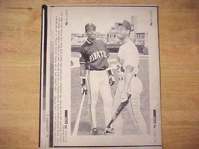 WIREPHOTO: Ken Griffey Jr - [07/09/90] 'The Sons' (Mariners) Baseball cards value