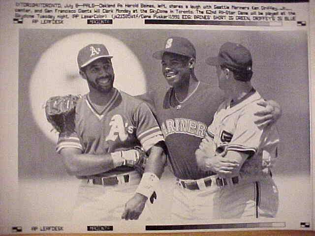 WIREPHOTO: Ken Griffey Jr - [07/08/91] 'Pals' (Mariners) Baseball cards value
