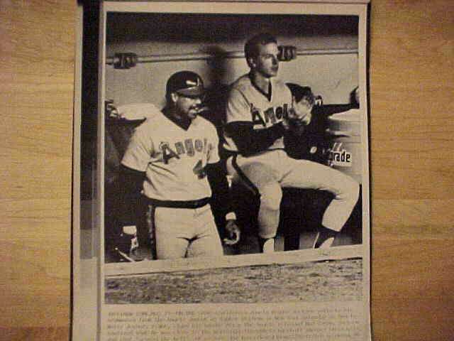 WIREPHOTO: Reggie Jackson - [05/27/86] 'Screaming With The Kid' (Angels) Baseball cards value