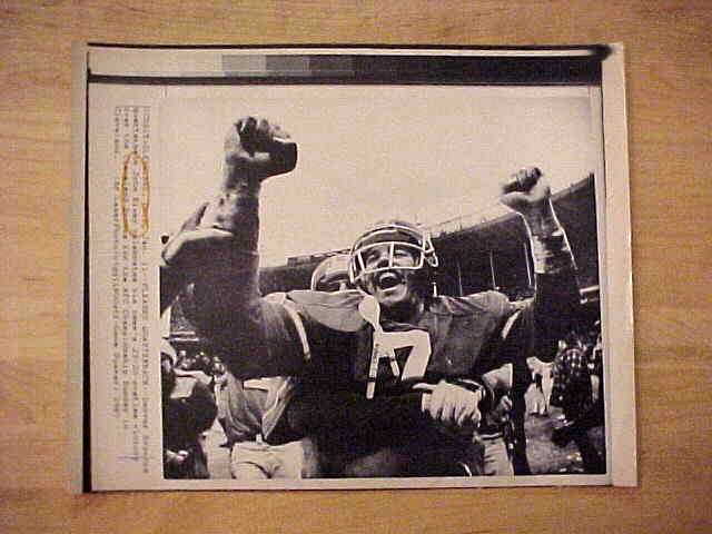 WIREPHOTO: John Elway - [01/11/87] 'Pleased Quarterback' (Broncos) Football cards value