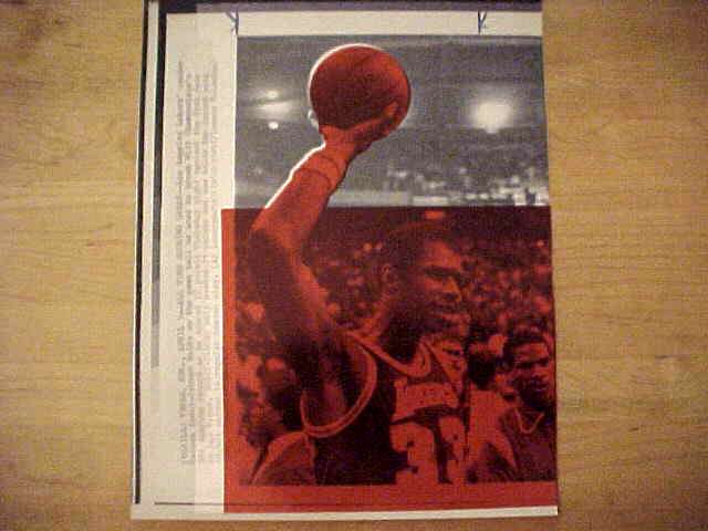 WIREPHOTO: Kareem Abdul-Jabbar - [04/05/84] 'All-Time Scoring Great' (Laker Basketball cards value