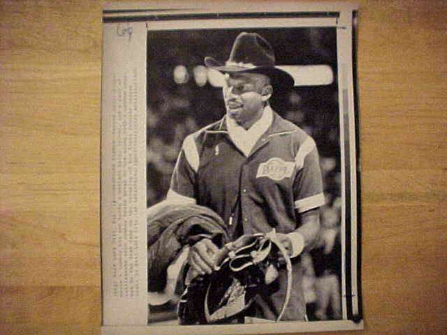 WIREPHOTO: Kareem Abdul-Jabbar - [06/21/88] 'Blocked Shot' (Lakers) Basketball cards value